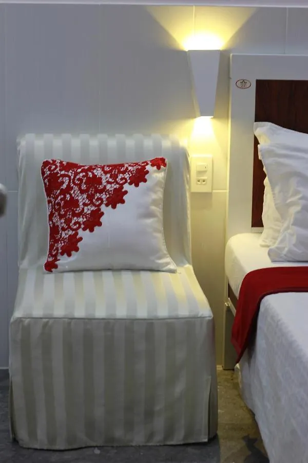 Quang Saigon Hotel- 40-7 Bui Vien-Walking Street Ho Chi Minh City Guest house
